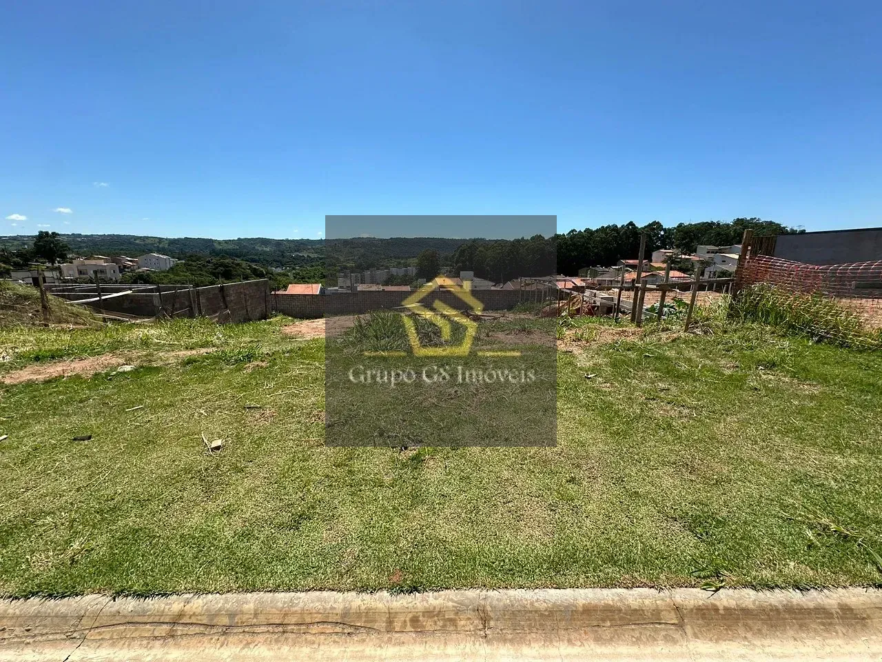 Terreno, 301 m² - Foto 1