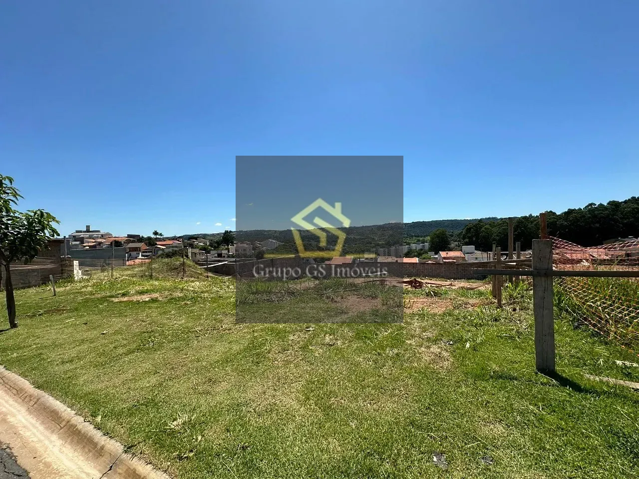 Terreno, 301 m² - Foto 2