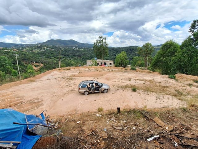 Terreno com 70m², à venda, no bairro Ravena em Sabará