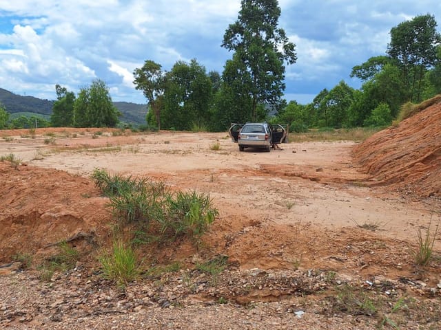 Terreno com 70m², à venda, no bairro Ravena em Sabará