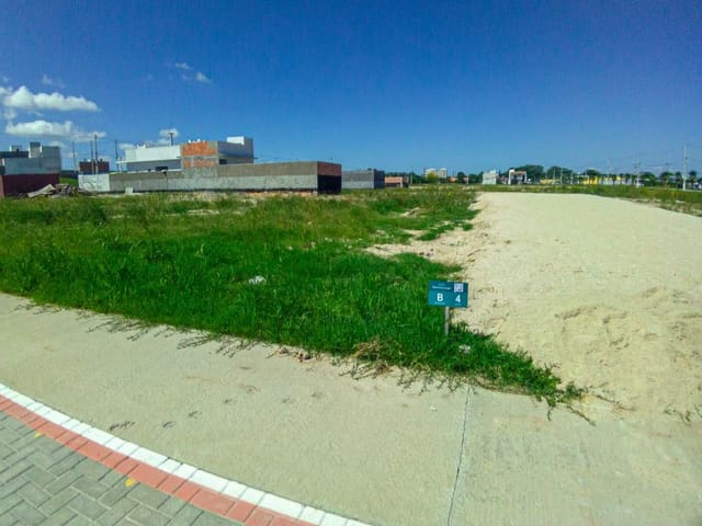 Terreno com 186m², à venda, no bairro Três Vendas em Pelotas