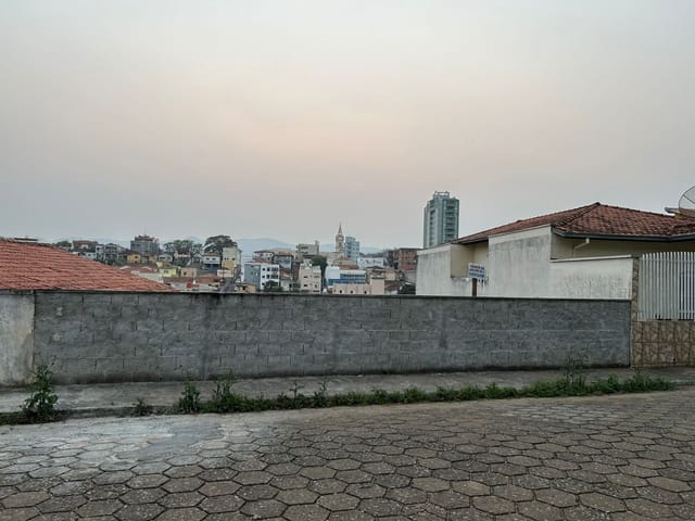 Terreno com 226m², à venda, no bairro Vila Ramos em Cambuí