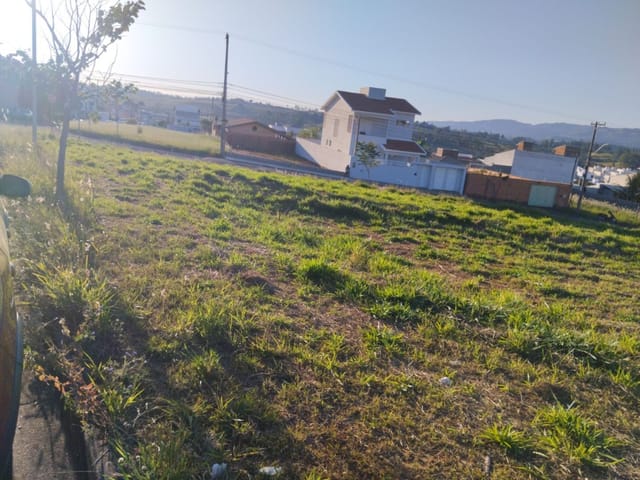 Terreno com 2377m², à venda, no bairro Jardim Alvorada em São João da Boa Vista