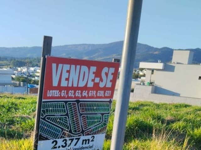 Terreno com 2377m², à venda, no bairro Jardim Alvorada em São João da Boa Vista