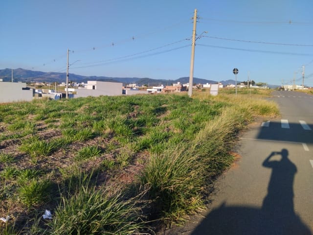 Terreno com 2377m², à venda, no bairro Jardim Alvorada em São João da Boa Vista