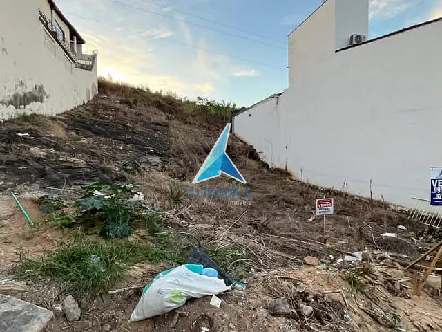 Terreno com 400m², à venda, no bairro Morada do Vale em Governador Valadares