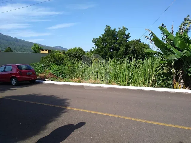 Terreno com 703m², à venda, no bairro Centro em Poço das Antas