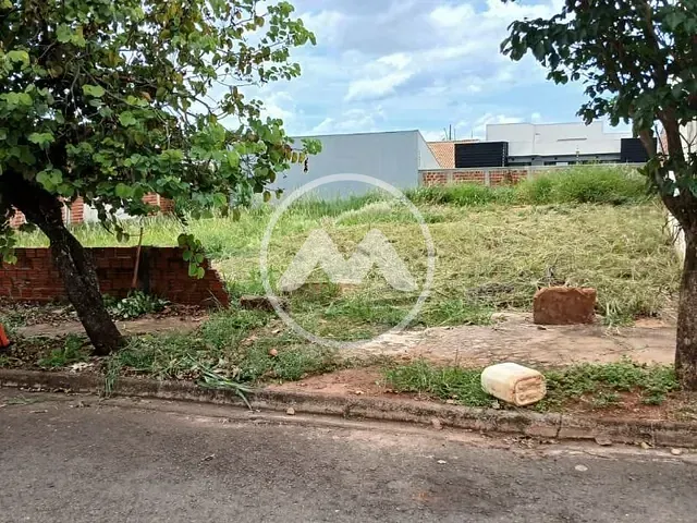 Terreno com 360m², à venda, no bairro Jardim Universidade II em Cianorte