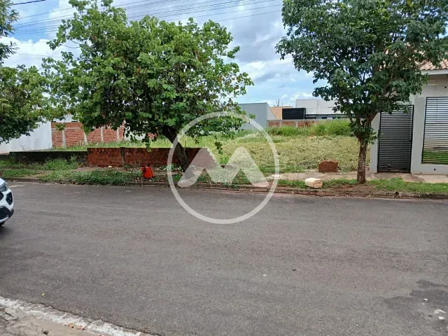 Terreno com 360m², à venda, no bairro Jardim Universidade II em Cianorte