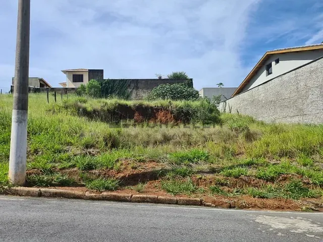 Terreno com 512m², à venda, no bairro Pinheirinho em Itajubá