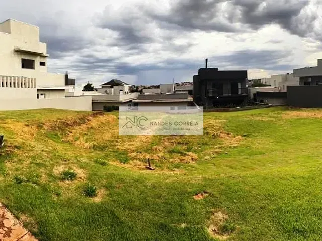 Terreno com 258m², à venda, no bairro Pqo Taua em Londrina