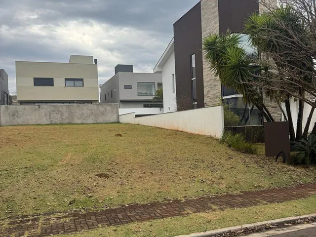 Terreno com 364m², à venda, no bairro Vivendas do Arvoredo em Londrina