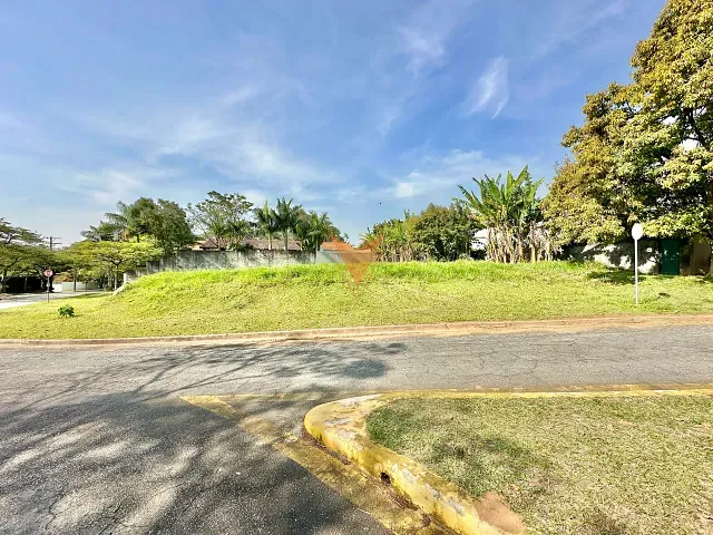 Terreno com 1121m², à venda, no bairro Palos Verdes em Carapicuíba