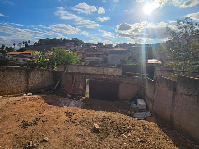 Terreno com 188m², à venda, no bairro Xodó Marize em Belo Horizonte