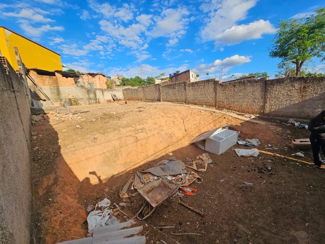 Terreno com 188m², à venda, no bairro Xodó Marize em Belo Horizonte