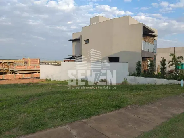Terreno com 379m², à venda, no bairro Vila Aviaçao em Bauru