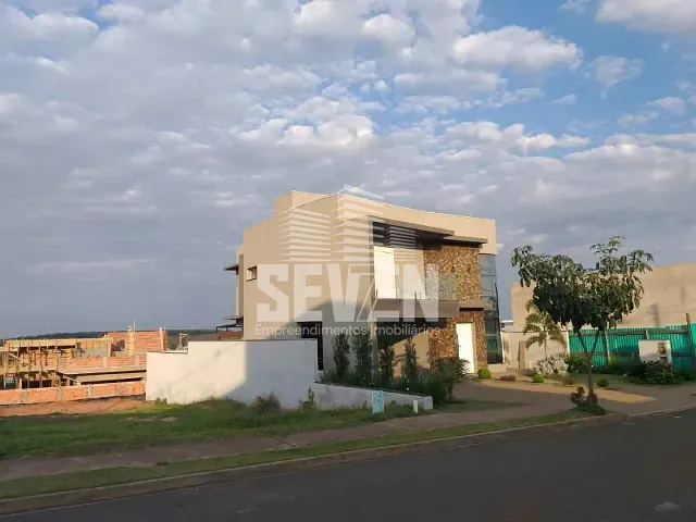 Terreno com 379m², à venda, no bairro Vila Aviaçao em Bauru