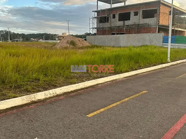 Terreno com 450m², à venda, no bairro Jardim Atlântico em Ilhéus