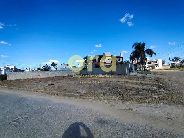 Terreno com 669m², à venda, no bairro Três Vendas em Pelotas