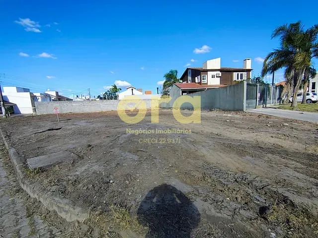 Terreno com 669m², à venda, no bairro Três Vendas em Pelotas
