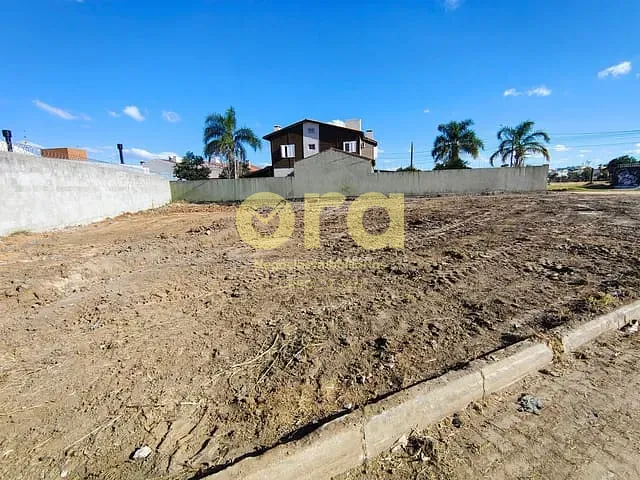 Terreno com 669m², à venda, no bairro Três Vendas em Pelotas