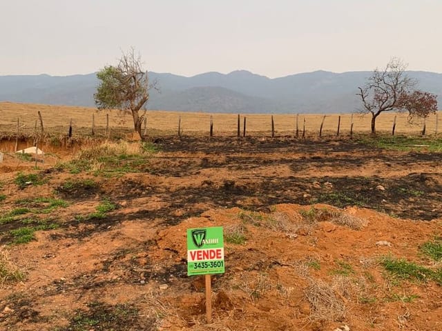 Terreno com 250m², à venda, no bairro Guaraiuva em Vargem