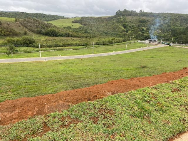 Terreno com 1000m², à venda, no bairro São Pedro em Juiz de Fora