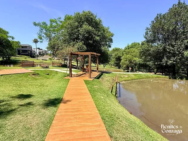 Terreno com 732m², à venda, no bairro Chácaras Aeroporto em Maringá