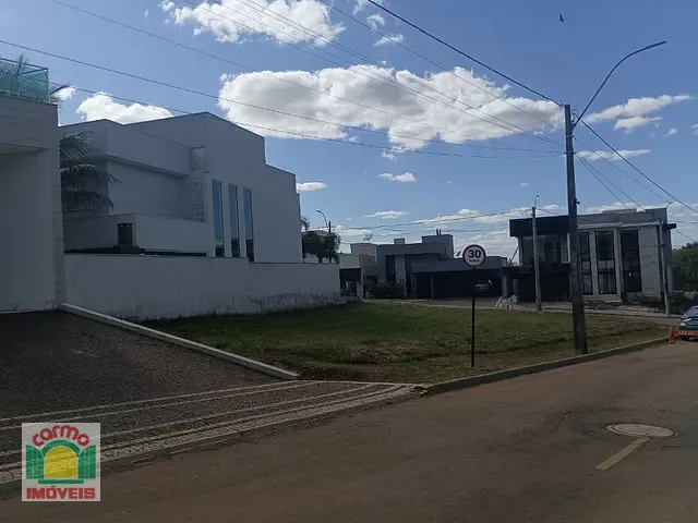Terreno com 404m², à venda, no bairro Condomínio Vale dos Pássaros em Anápolis