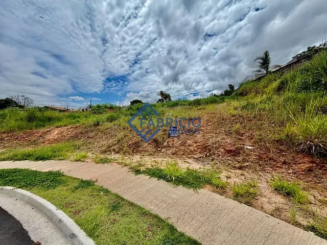 Terreno com 377m², à venda, no bairro Fazenda Santana em Vinhedo