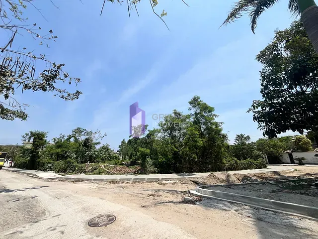 Terreno com 600m², para alugar, no bairro Itaipu em Niterói