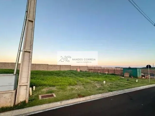 Terreno com 318m², à venda, no bairro Gleba Simon Frazer em Londrina