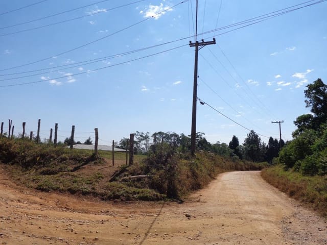 Terreno com 1700m², à venda, no bairro Condomínio Vale do Sol em Ibiúna