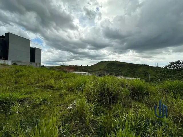 Terreno com 350m², à venda, no bairro Jardim Amália em Volta Redonda