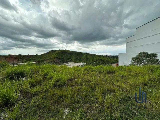 Terreno com 350m², à venda, no bairro Jardim Amália em Volta Redonda