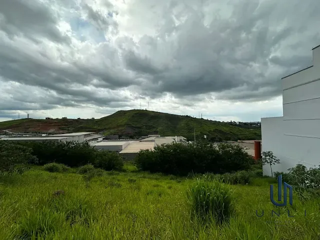Terreno com 350m², à venda, no bairro Jardim Amália em Volta Redonda