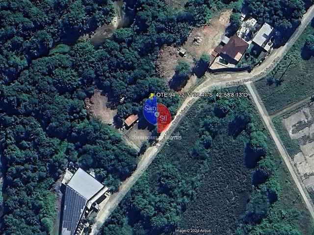 Terreno com 947m², à venda, no bairro Cotia em Guapimirim
