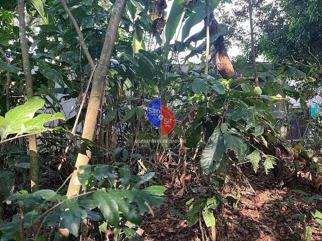 Terreno com 947m², à venda, no bairro Cotia em Guapimirim