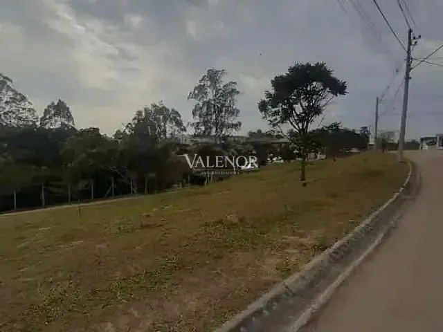 Terreno com 358m², à venda, no bairro Jardim Celeste em Jundiaí