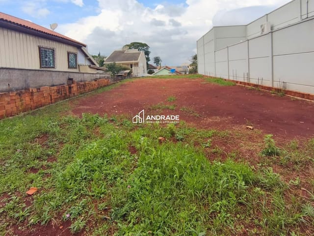 Terreno com 363m², à venda, no bairro Centro em Apucarana