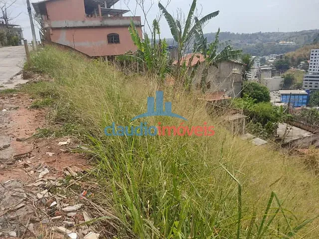 Terreno à venda, no bairro Loteamento da Chácara em Barra Mansa