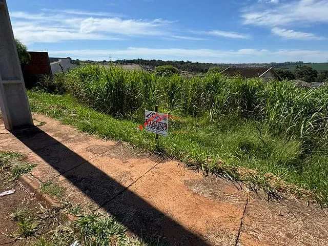 Terreno com 220m², à venda, no bairro JARDIM SANTIAGO em Apucarana