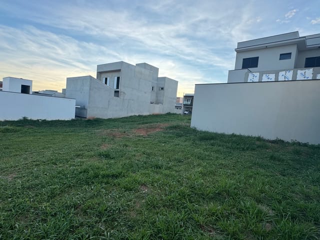 Terreno com 350m², à venda, no bairro Reserva dos Ypês I em Tatuí
