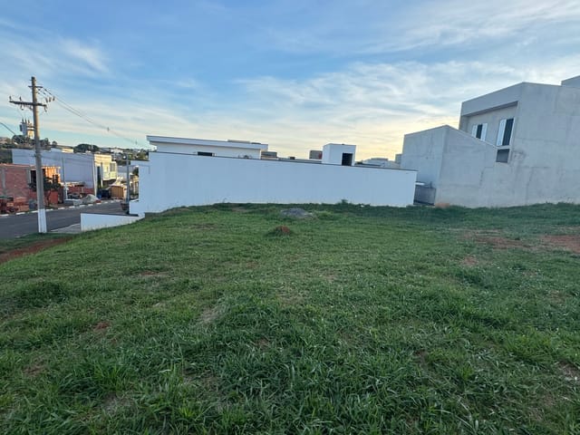 Terreno com 350m², à venda, no bairro Reserva dos Ypês I em Tatuí