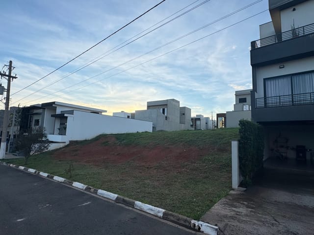 Terreno com 350m², à venda, no bairro Reserva dos Ypês I em Tatuí