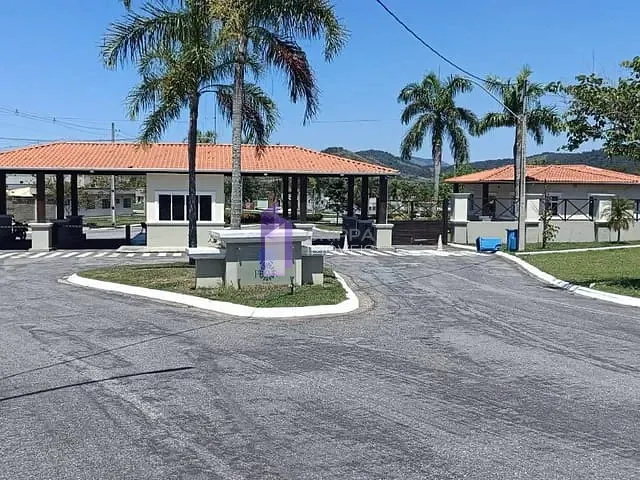 Terreno com 381m², à venda, no bairro Pilar em Maricá