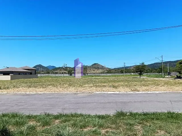Terreno com 381m², à venda, no bairro Pilar em Maricá