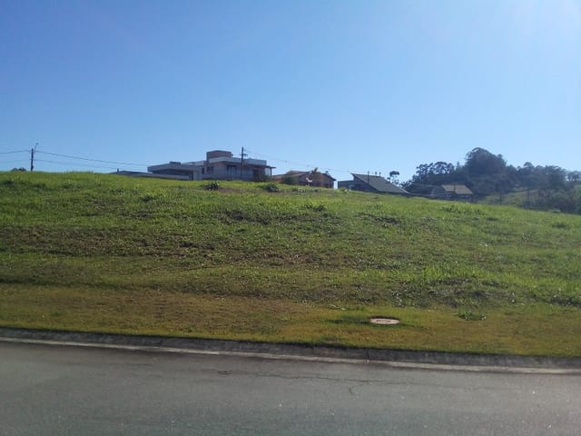 Terreno com 939m², à venda, no bairro Monte Alegre em Vinhedo