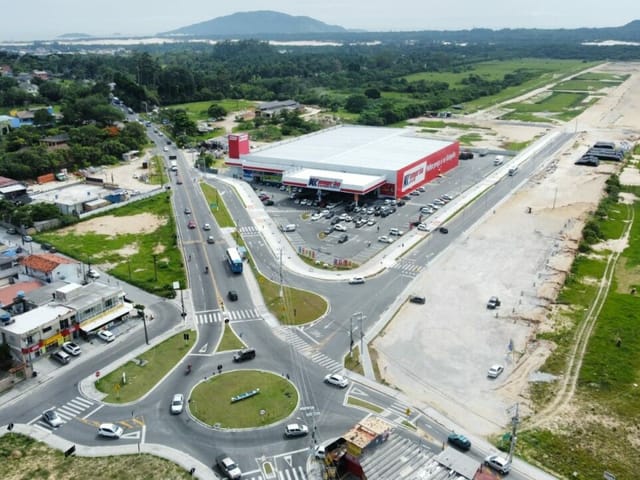 Terreno com 361m², à venda, no bairro São João do Rio Vermelho em Florianópolis
