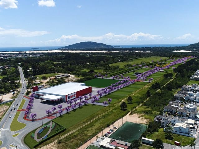 Terreno com 361m², à venda, no bairro São João do Rio Vermelho em Florianópolis